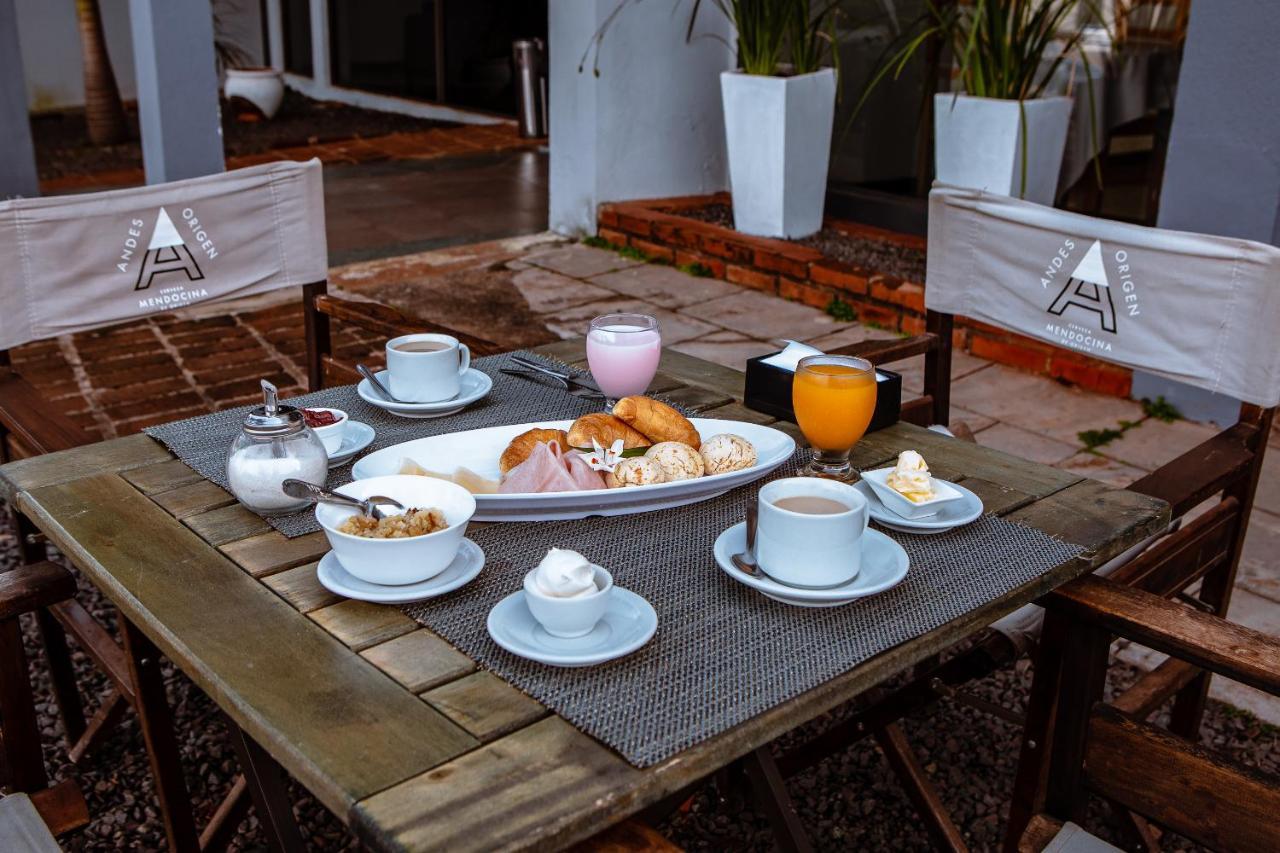 Tajy Iguazu Hotel Пуерто-Іґуасу Екстер'єр фото